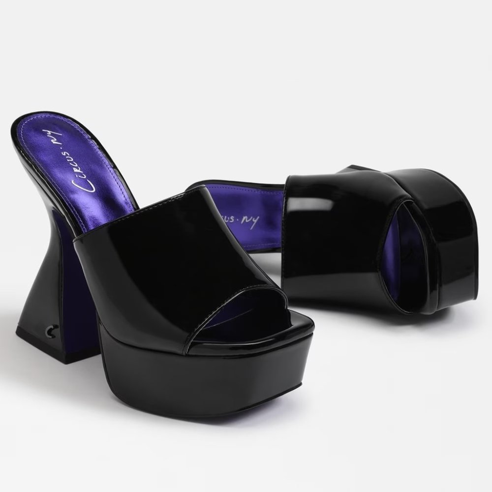 $79 NWT (7.5 & 8.5) SAM EDELMAN Black Platforms